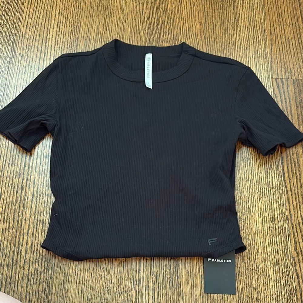 Fabletics Black Fitted Crop T-Shirt